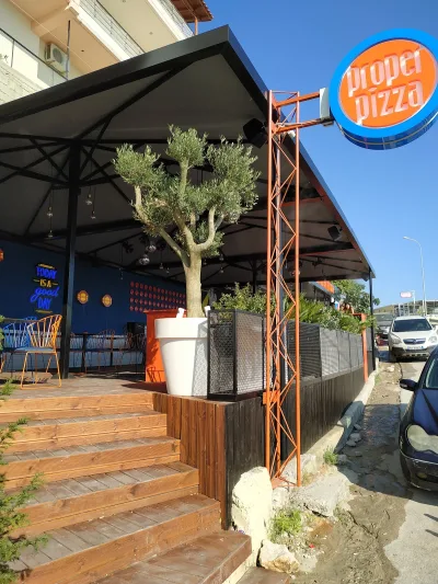 Proper Pizza Himare