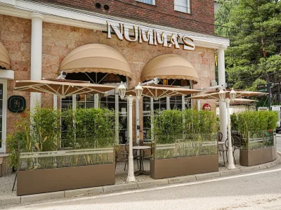 Numma's Lounge Bar