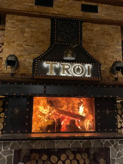 TROI Restaurant