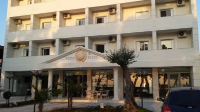White House Hotel