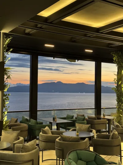 Paradiso Resto Lounge & Rooftop