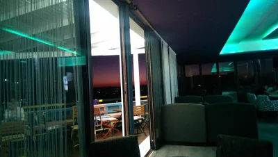 Bar Zhosien