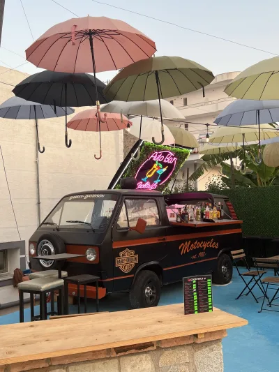 Cocktail Auto Bar & Hookah/Shisha