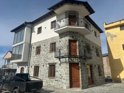 Rrenjet Kolonjare