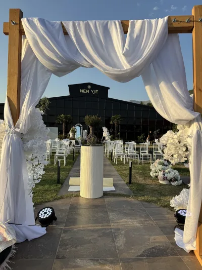 Nën Yje (Bar Restaurant Wedding Hall)