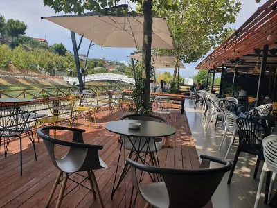 Eridon Bar
