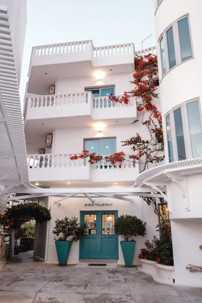 Harmony Hotel, Sarande