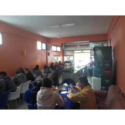 Fast-Food "Dora e Artë"