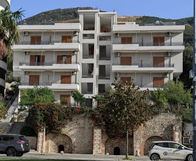 Hotel Kamina ( Alisinanaj )