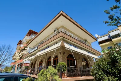 Bora Bar Restaurant Hotel