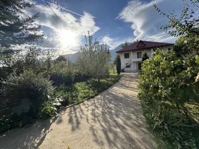 Vila Curri