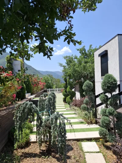 Koman Paradise