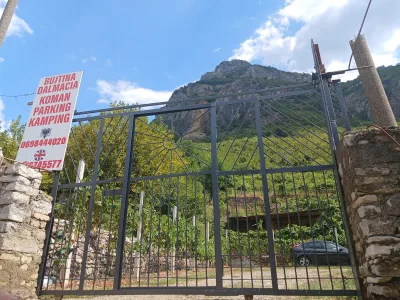 BUJTINA DALMACIA KOMAN