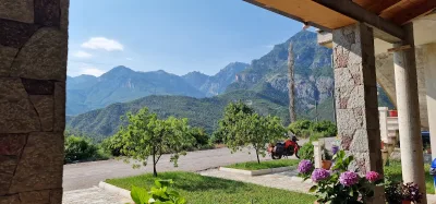 Hotel restaurant "Lugina e Komanit"