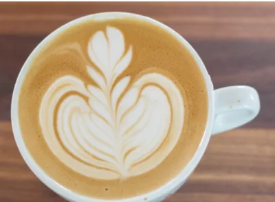 LAKU & MAKE: KAFFEE BAR KUÇOVË