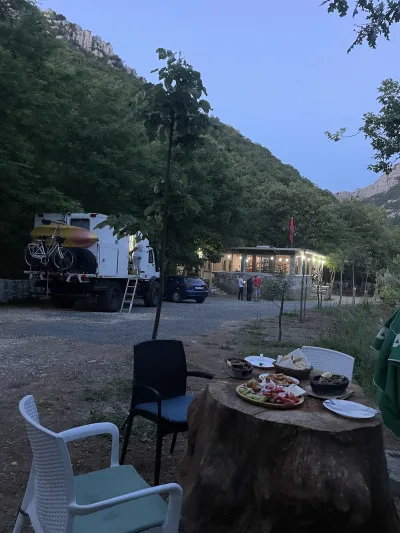 Bar Restaurant Uksani
