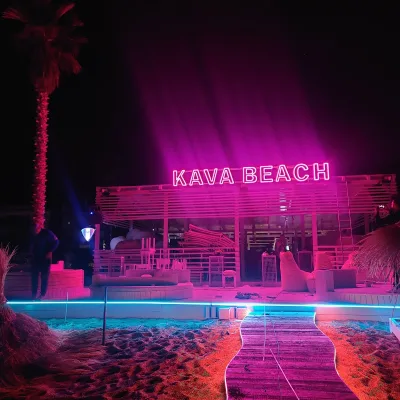 W Beach Bar