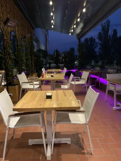 Restorant Living Etc