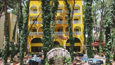 Hotel Camping Mali i Robit