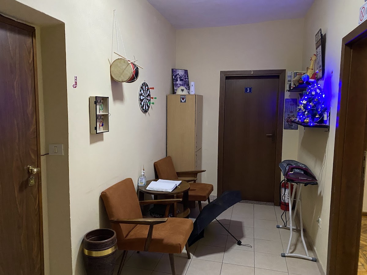 Elisabet Tirana photo 4