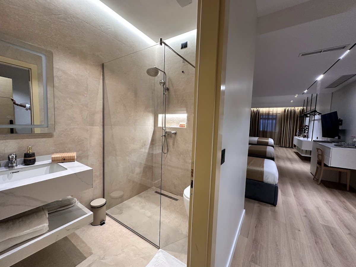 Sky 2 Hotel photo 3