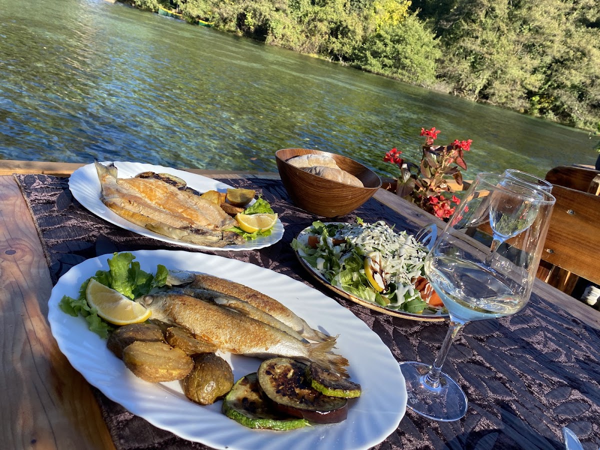 Restaurant Ostrovo photo 2