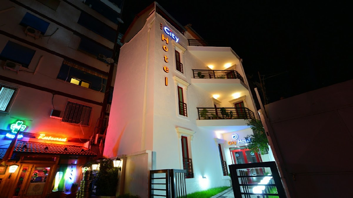 City Hotel