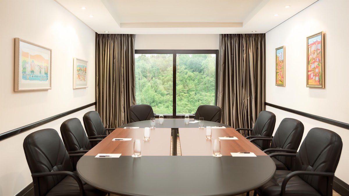 MAK Hotel Tirana photo 5