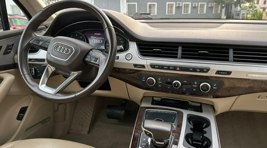 Rent car Hansi photo 3