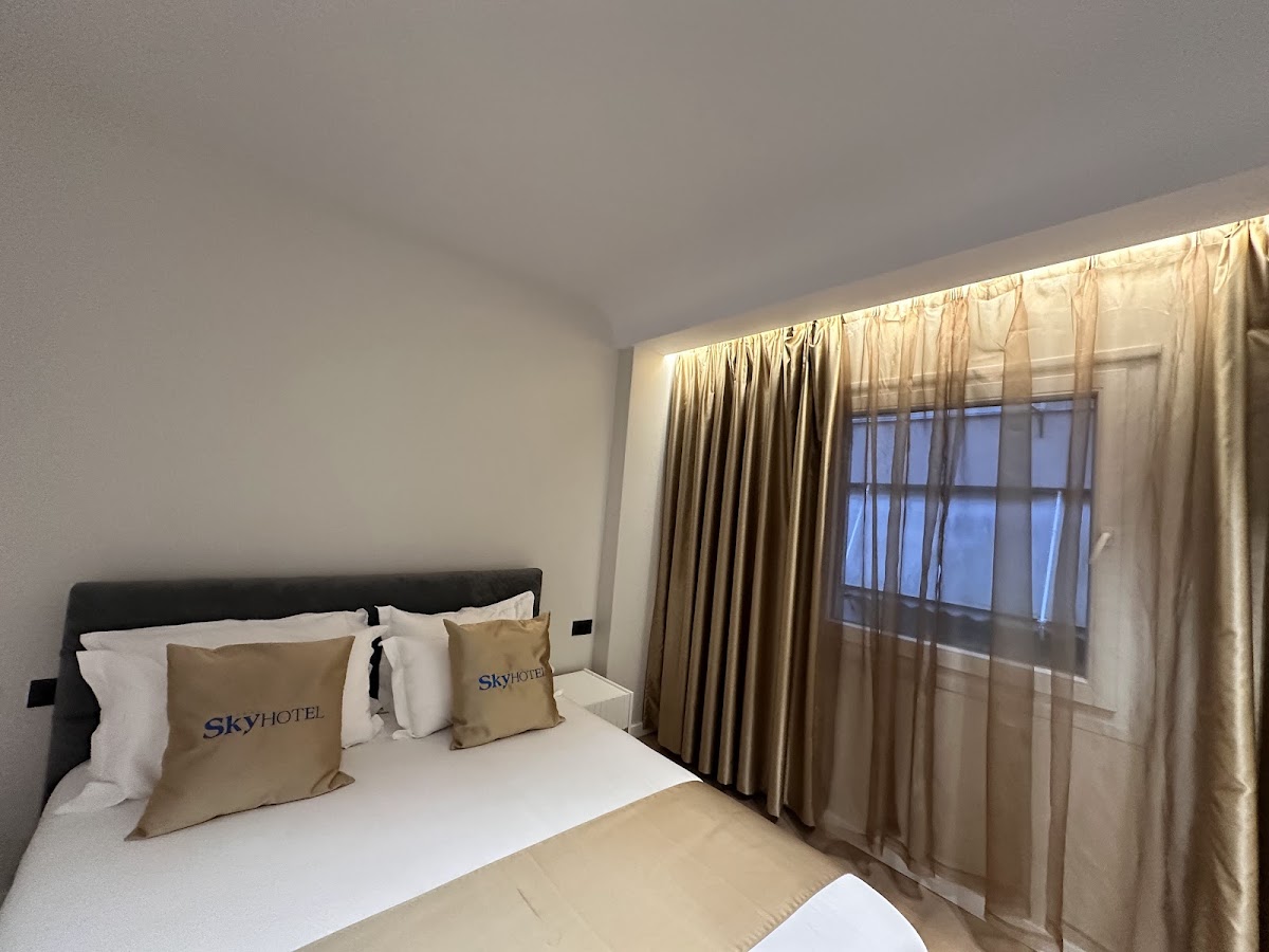 Sky 2 Hotel photo 5