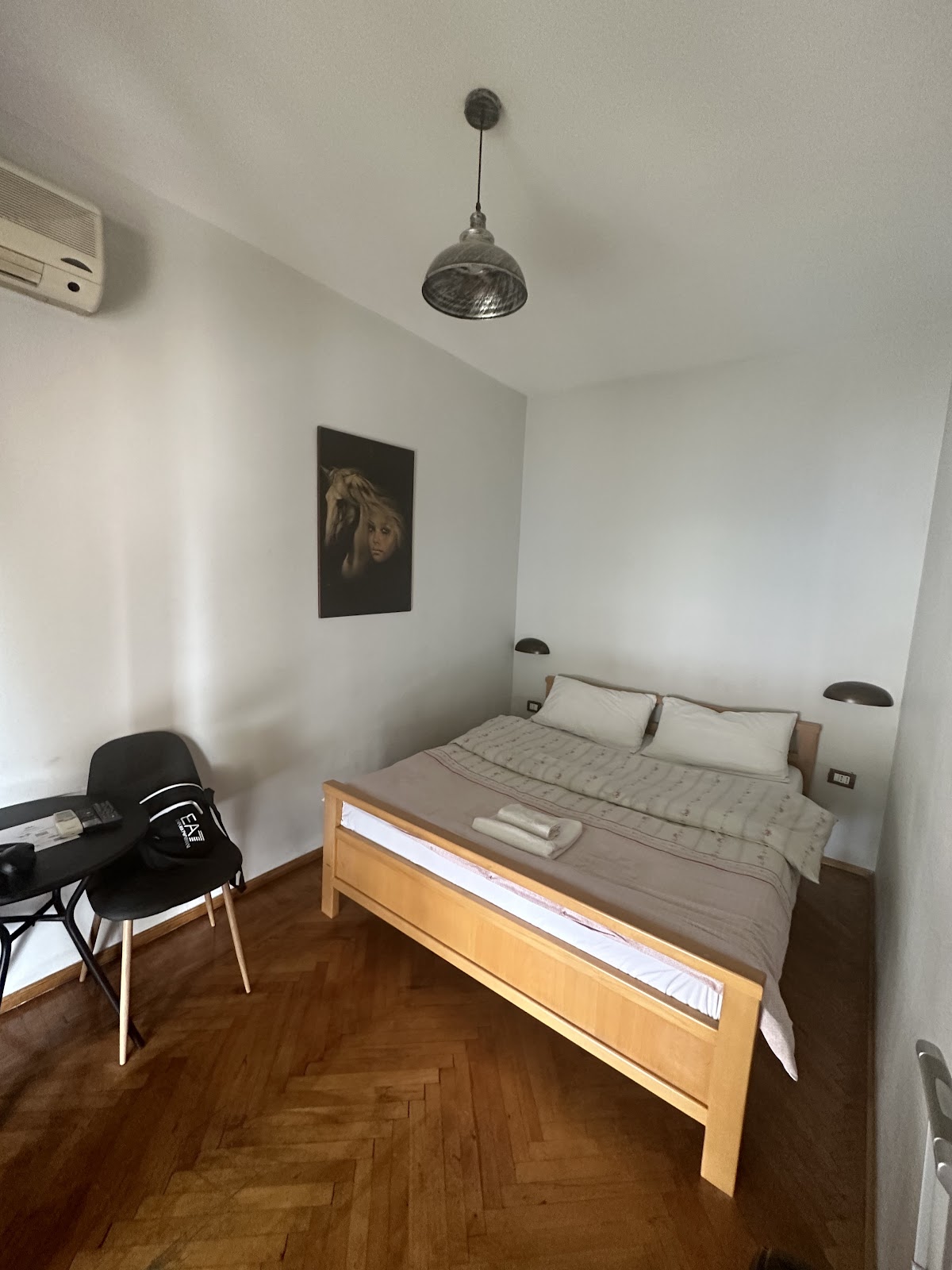 Elisabet Tirana photo 3