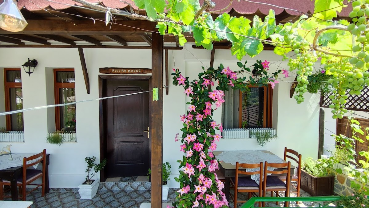 Guest House Baba Lluka photo 4