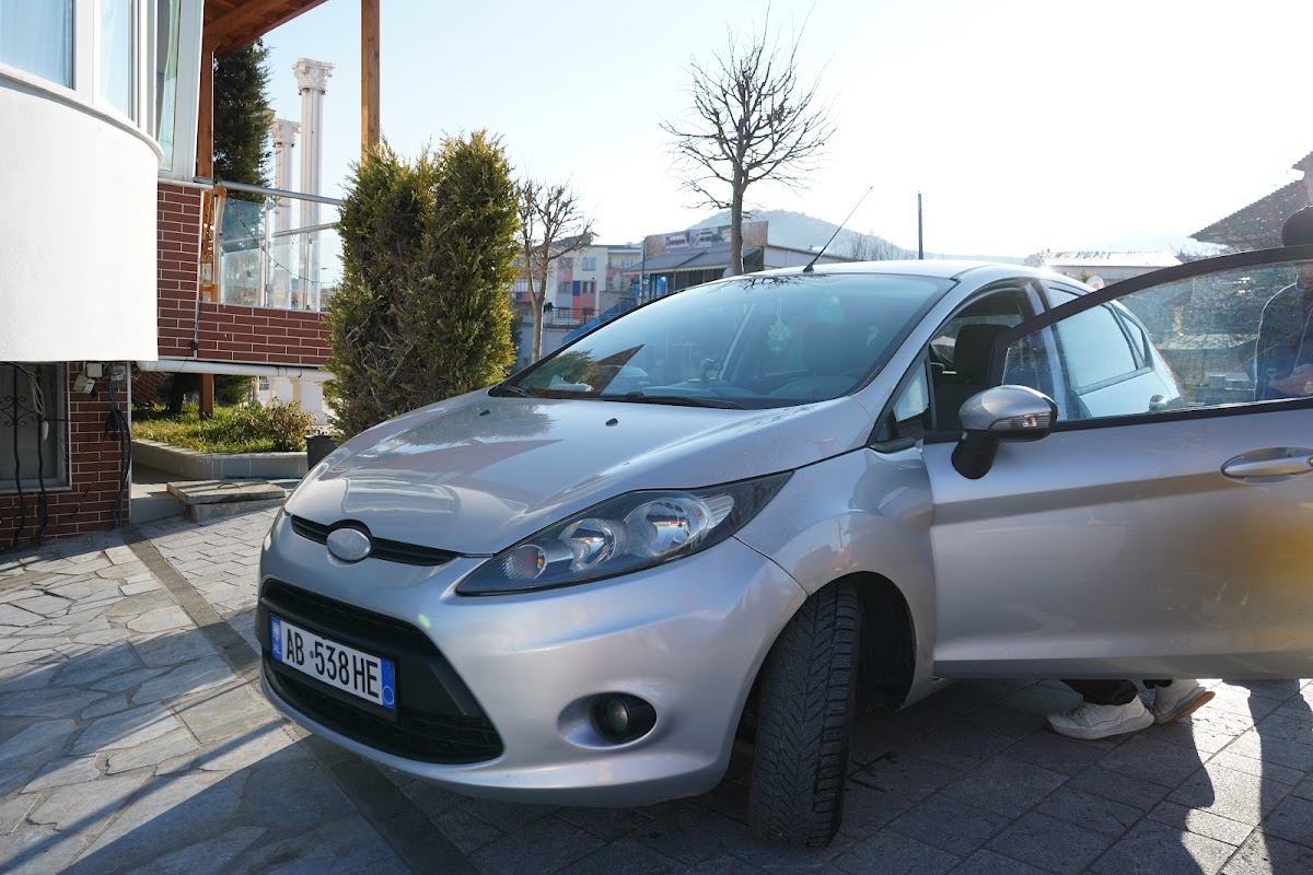Makina me qira Korçë Rental photo 5