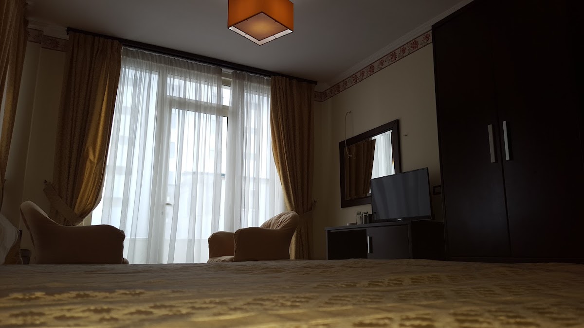 Hotel Leonardo photo 2