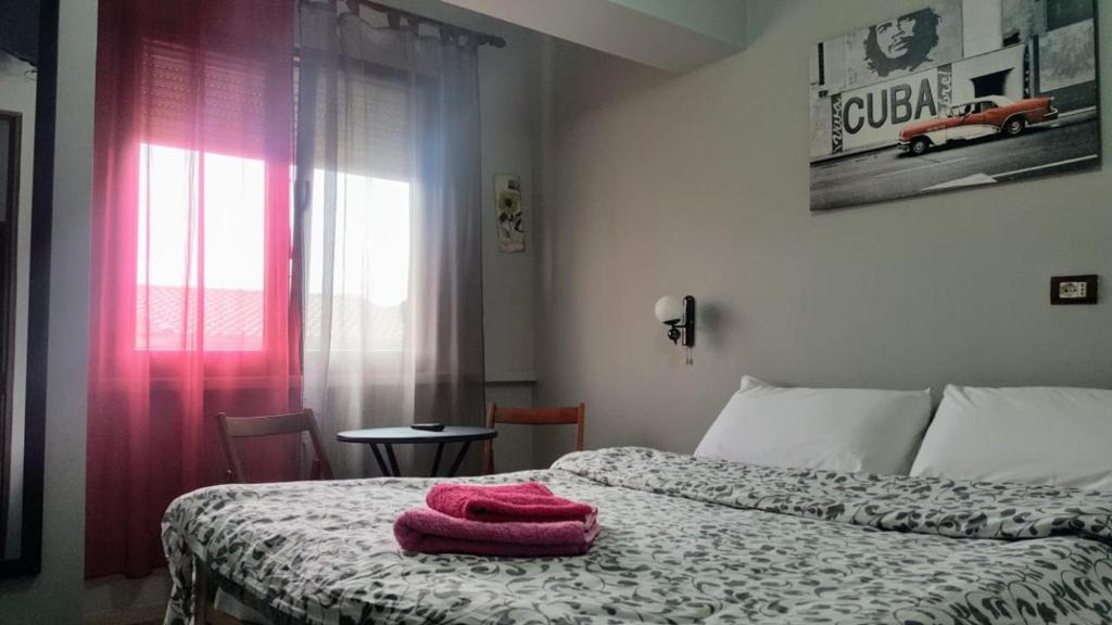 Elisabet Tirana photo 2