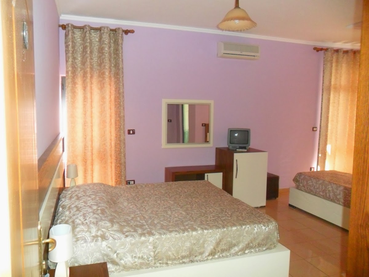 Hotel Dollari photo 2