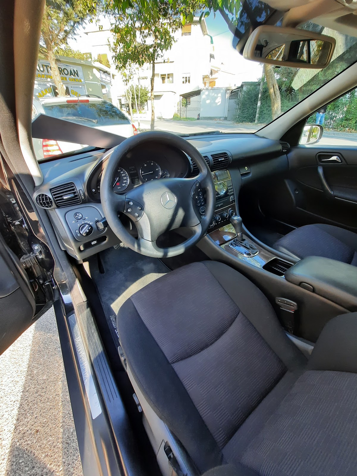 Auto Roan Rent Car photo 4