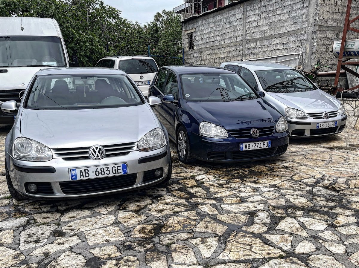 Rent a car unik Makina me qera photo 2