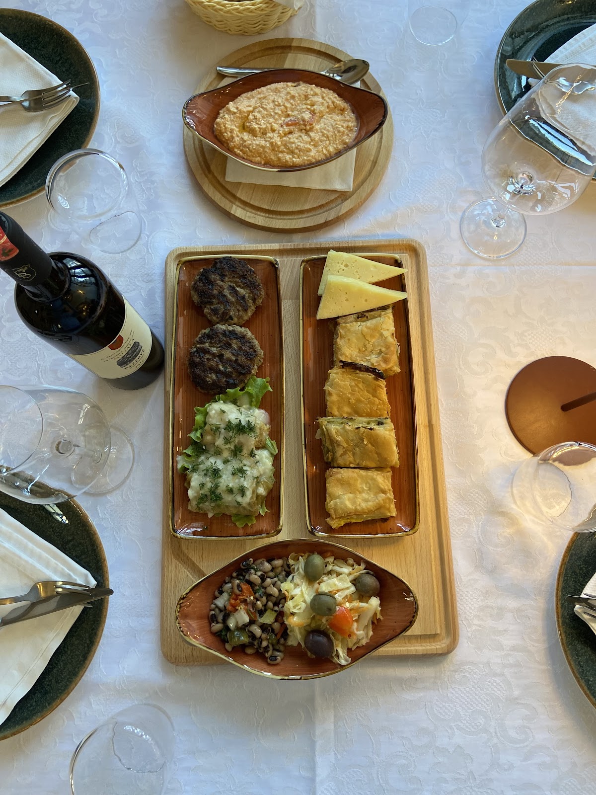 Muzaka Boutique Hotel & Wine Bar photo 2