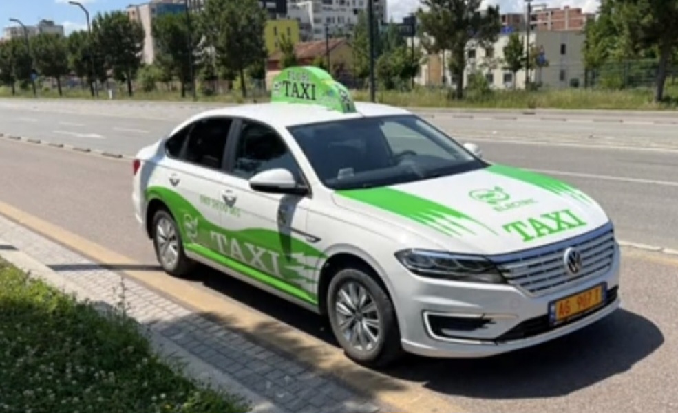 Taxi elektrike korce photo 2