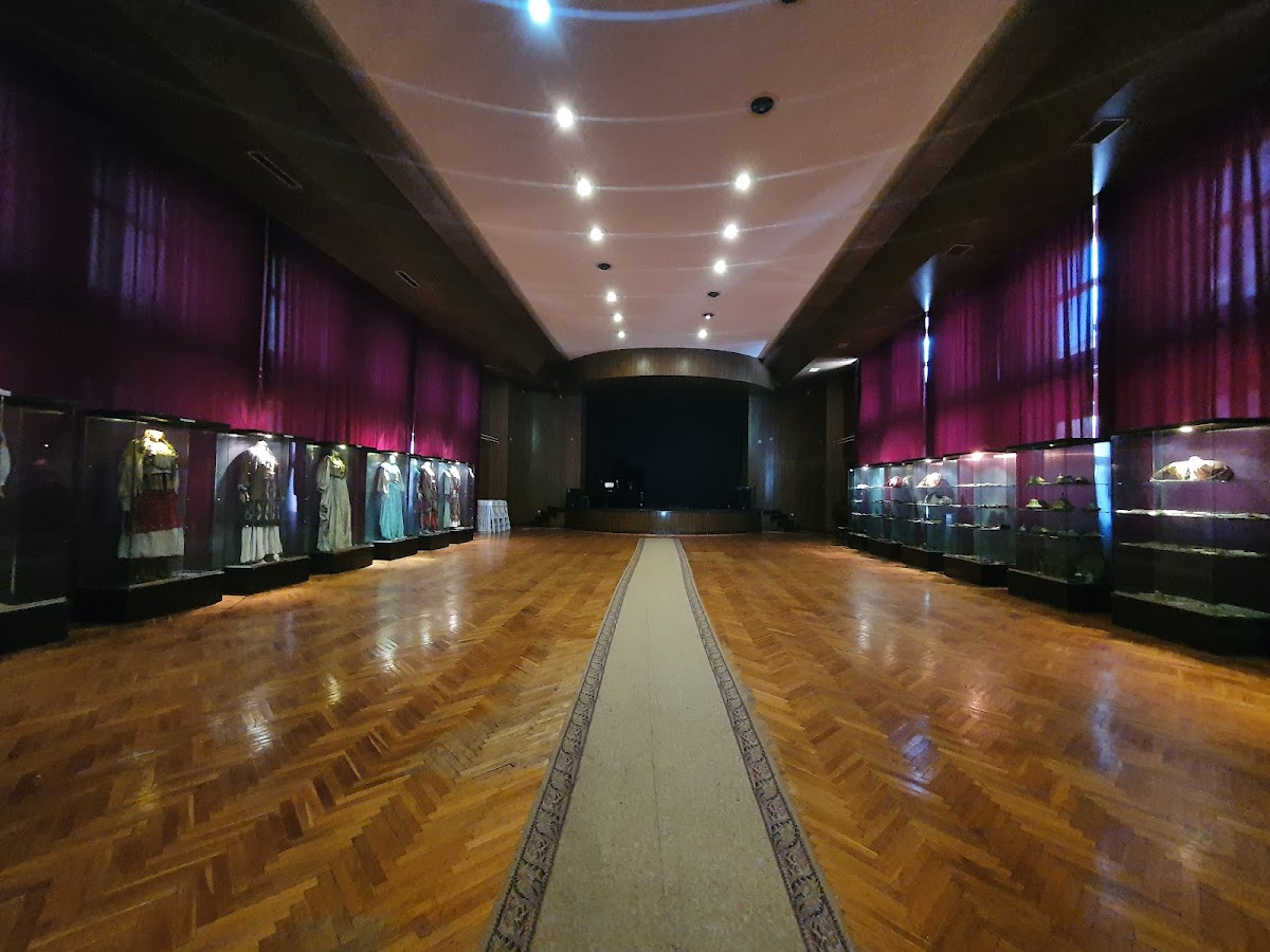 City Museum of Mitrovica — Atraksione në Mitrovicë — photo 4