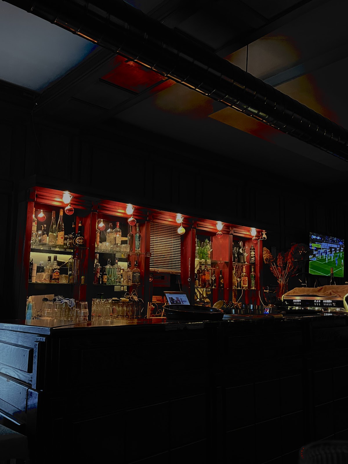 Syon bar photo 2