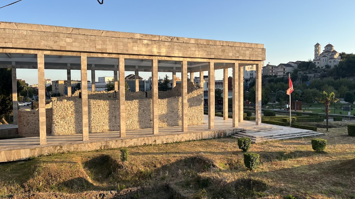 Statue of Skanderbeg photo 3