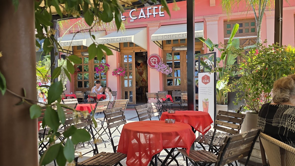 Sophie coffee and snacks photo 3