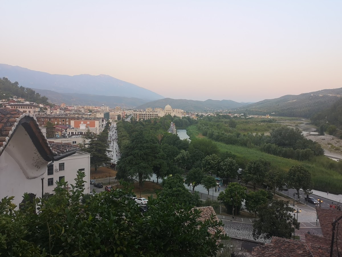 Nasho Vruho Hotel and Guesthouse