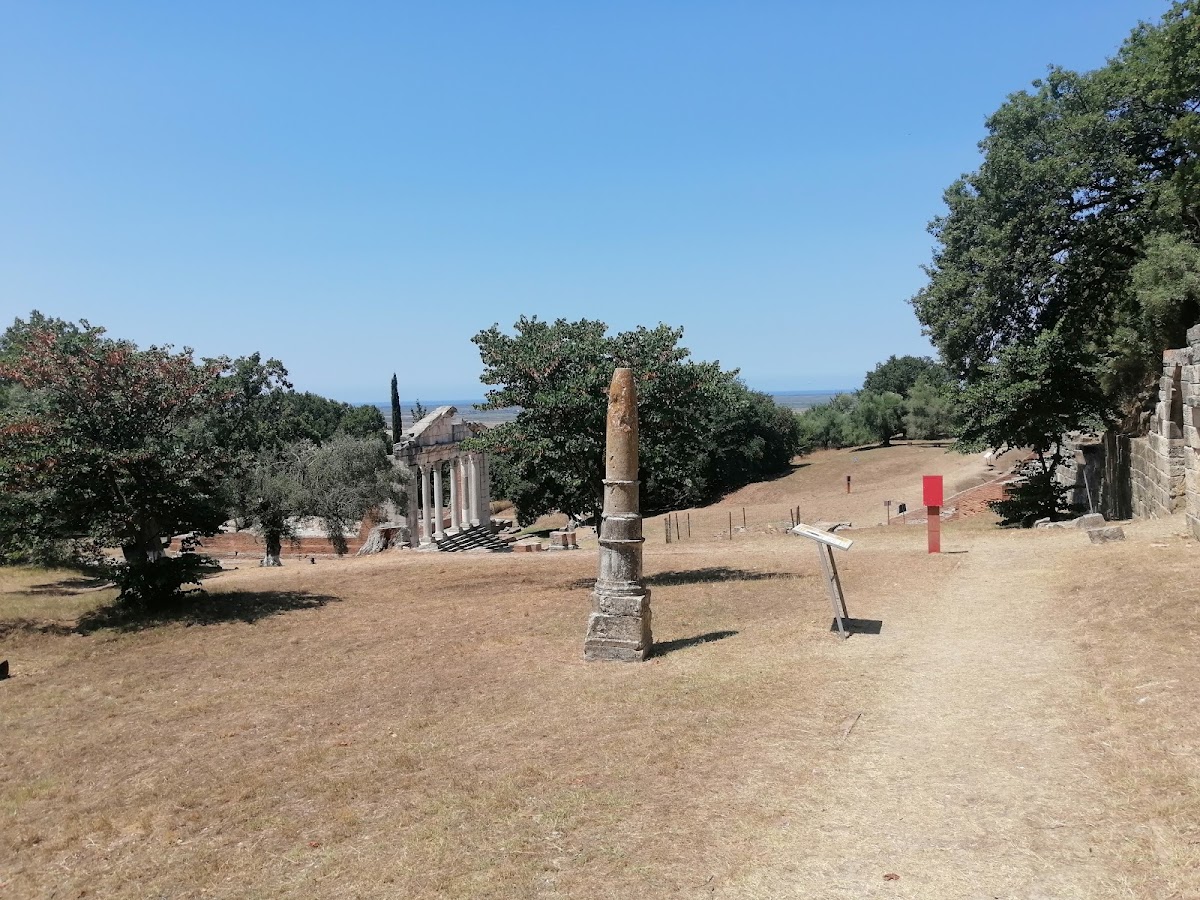 Obelisku i Apollon-it photo 2