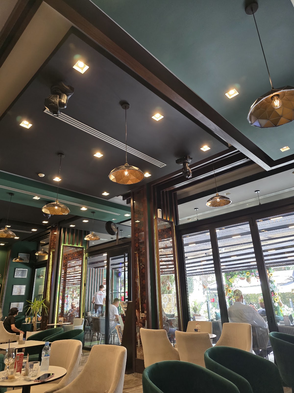 Lemar Bar photo 3