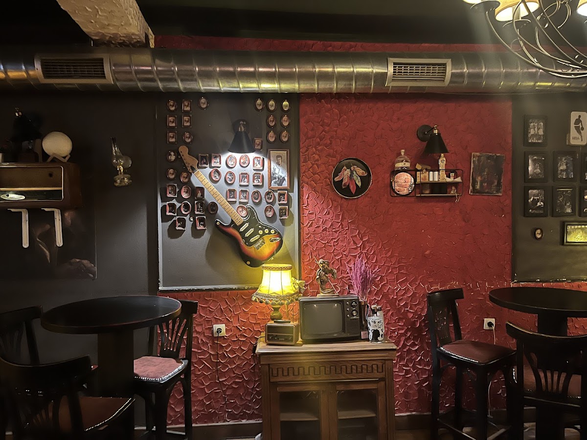 Floyd Pub