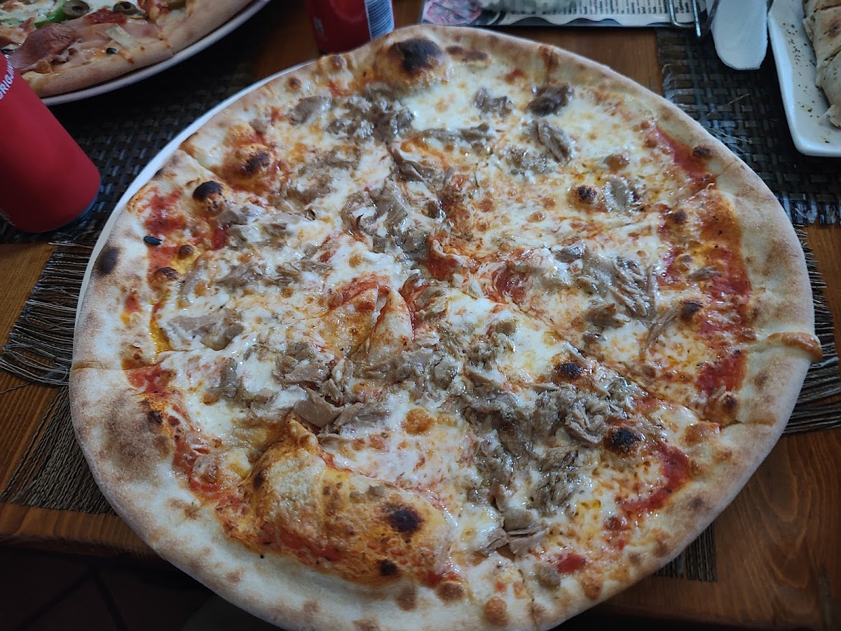 "The King" Pizza photo 3