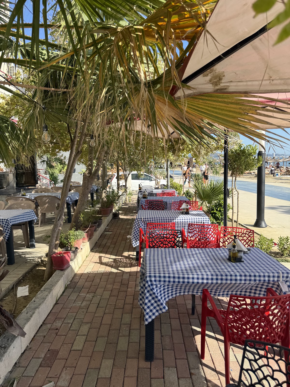 Restorant EMROS